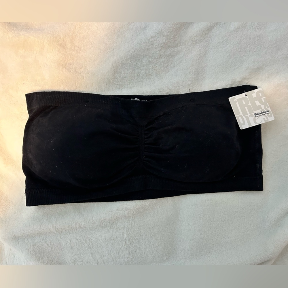 Black Strapless Bra with Pads